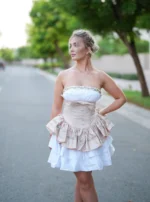 Short dress with two layers of ruffled fabric - Image 3