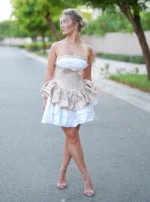 Short dress with two layers of ruffled fabric
