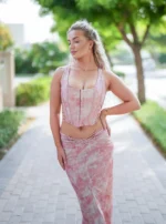 Skirt and top with open back and floral print - Image 3